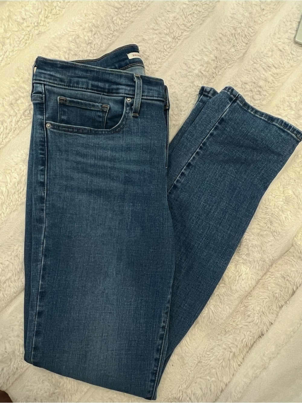 Levi’s 314 Shaping Straight Dark Blue Jeans